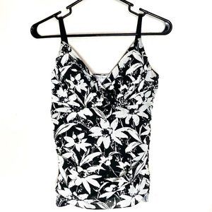 Black and White Floral Tank Top (Size Medium)